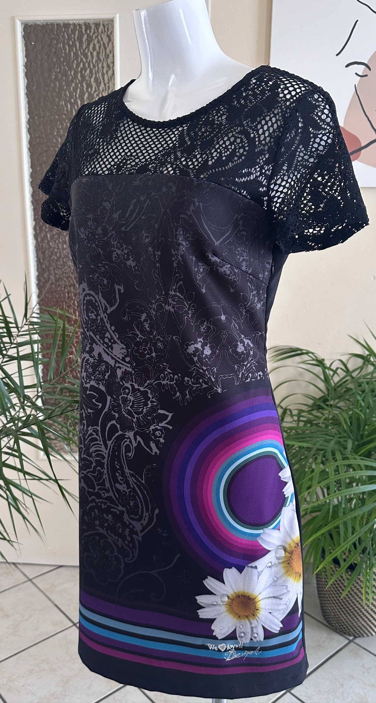 Robe Gráfica Nova Desigual – Modelo Forrado – Tamanho 42 – Nunca Usada – photo 5